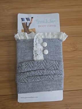 NWT Grace & Lace Gray Knit Boot Cuffs with Cream Lace Trim